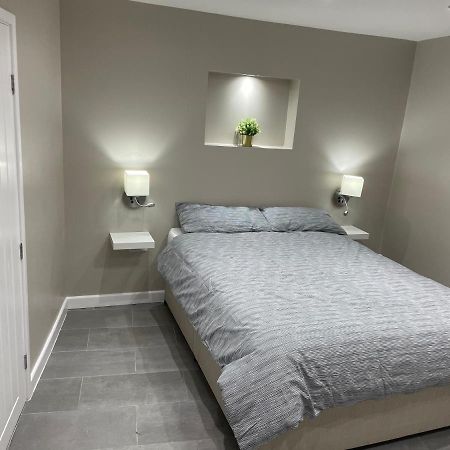 One Bedroom Apartment Goodmayes Buitenkant foto
