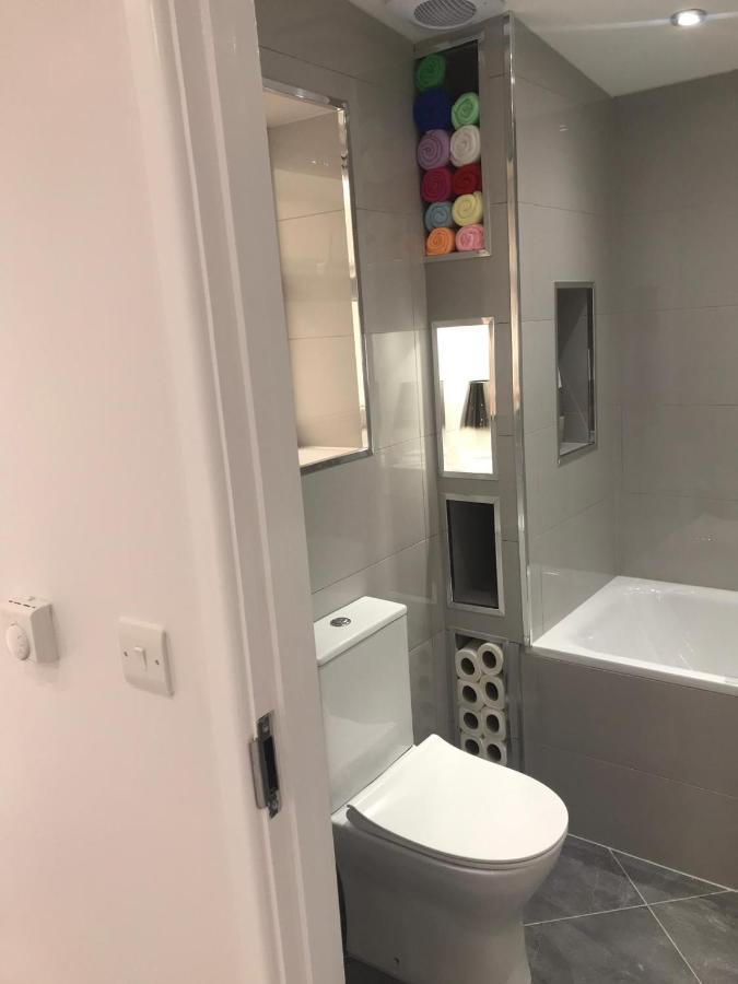 One Bedroom Apartment Goodmayes Buitenkant foto