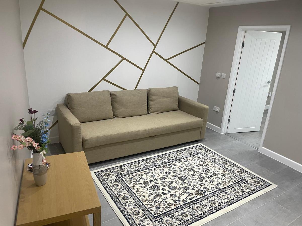 One Bedroom Apartment Goodmayes Buitenkant foto